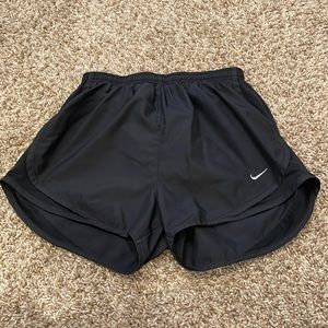 Nike tempo track shorts size small